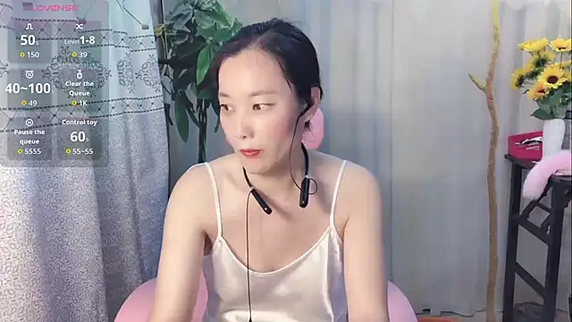 Snapshot of Lingling-Baby520 chatting on May 21, 2026, 8:12 am Lingling-Baby520 online show from May 21, 2026, 8:12 am
