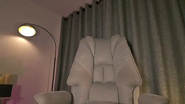 Snapshot of lianewhite chatting on July 5, 2026, 4:19 am lianewhite online show from July 5, 2026, 4:19 am