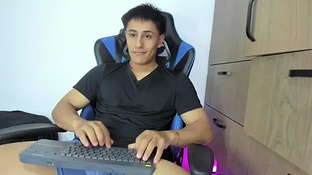 dorman boy online show from November 25, 2025, 2:45 am