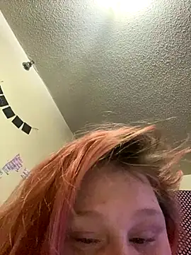 Snapshot of redbaby29 chatting on October 31, 2025, 5:37 am redbaby29 online show from October 31, 2025, 5:37 am