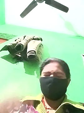 Snapshot of Rsr-1 chatting on January 6, 2026, 10:58 pm Rsr-1 online show from January 6, 2026, 10:58 pm