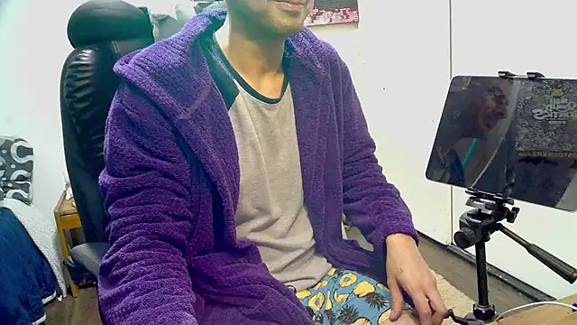 Snapshot of YoungStallionXL chatting on February 23, 2026, 9:54 am YoungStallionXL online show from February 23, 2026, 9:54 am