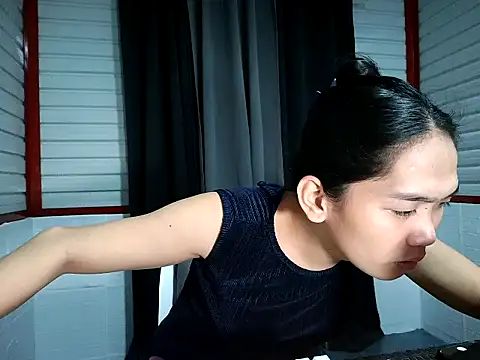 xwildflowerx online show from January 14, 2026, 10:41 am