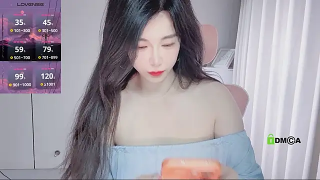 YunShan-33 online show from May 15, 2026, 4:43 am