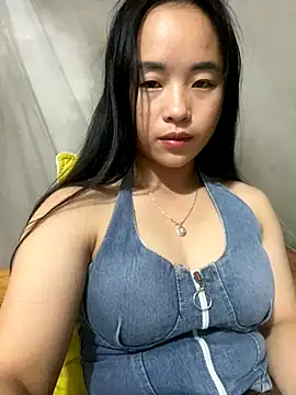 Ngoclan2k online show from November 2, 2025, 1:05 pm