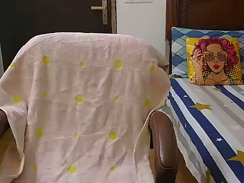 LovelyDancy online show from February 22, 2026, 2:25 am