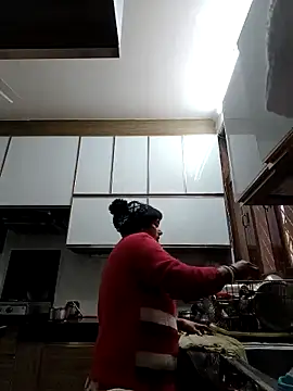 Hot-Sana2 online show from January 6, 2026, 5:33 am