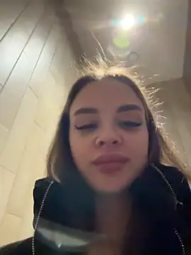 Snapshot of KristiRich chatting on December 2, 2025, 8:27 am KristiRich online show from December 2, 2025, 8:27 am