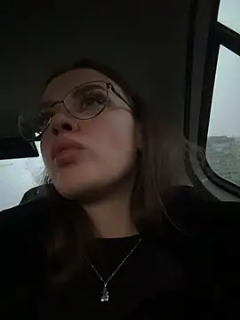 Snapshot of KristiRich chatting on December 5, 2025, 10:25 am KristiRich online show from December 5, 2025, 10:25 am