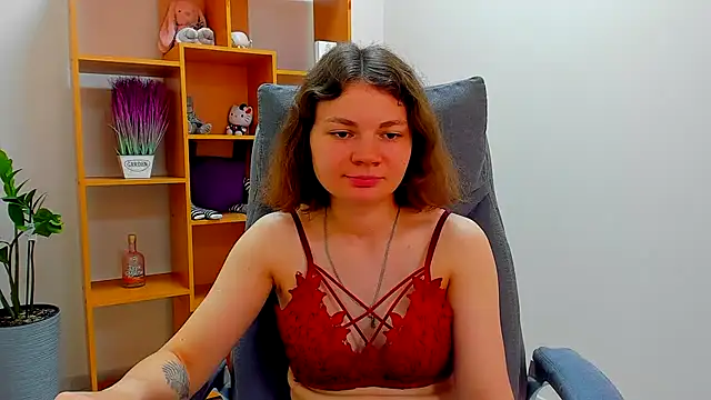 Snapshot of Stella-Maers chatting on June 18, 2026, 7:29 am Stella-Maers online show from June 18, 2026, 7:29 am