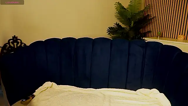 aaylinn x online show from November 1, 2025, 1:27 pm