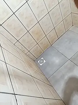 1anonimous online show from November 8, 2025, 1:20 am