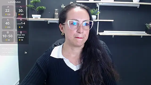Lauryn Jones online show from June 22, 2026, 8:39 pm