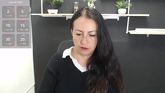 Lauryn Jones online show from June 10, 2026, 5:36 pm