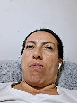 Lauryn Jones online show from July 27, 2026, 2:07 am