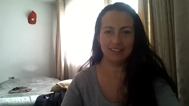 Lauryn Jones online show from July 21, 2026, 6:09 pm