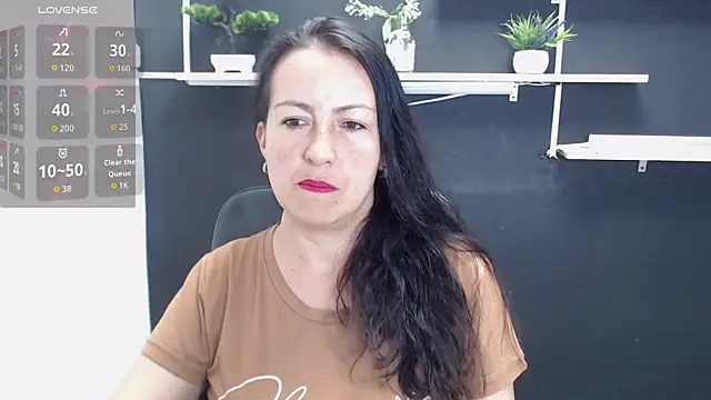 Lauryn Jones online show from June 9, 2026, 7:15 pm