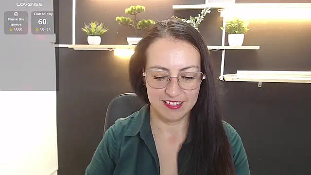 Lauryn Jones online show from April 23, 2026, 3:57 pm