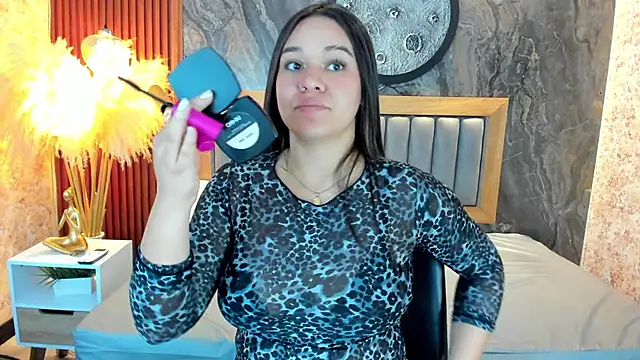 Valery Shadey online show from November 28, 2025, 7:36 pm