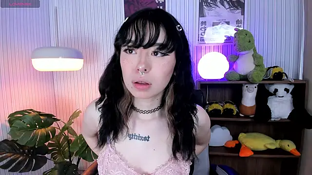 Snapshot of judaline_ chatting on November 12, 2025, 12:42 pm judaline online show from November 12, 2025, 12:42 pm