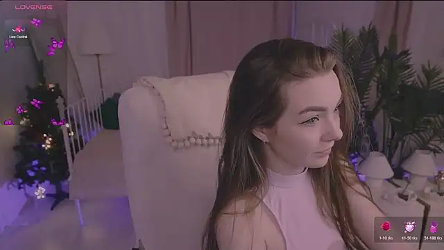 AmyLune online show from December 22, 2025, 6:35 am