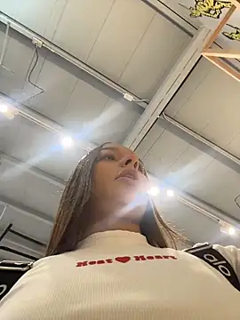 Snapshot of Brunettecollins05 chatting on November 28, 2025, 5:35 pm Brunettecollins05 online show from November 28, 2025, 5:35 pm