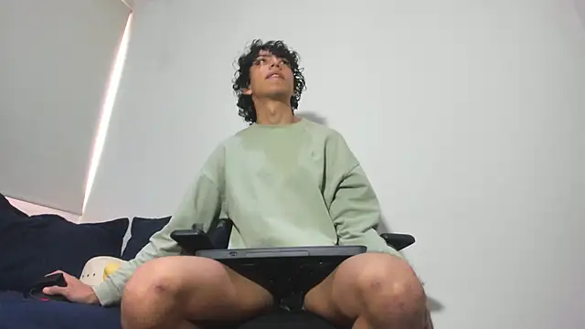 saint dark online show from December 2, 2025, 1:13 pm