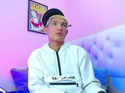 bad boy hottx online show from November 11, 2025, 7:36 am