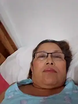 Snapshot of Cessi50 chatting on May 19, 2026, 2:40 am Cessi50 online show from May 19, 2026, 2:40 am