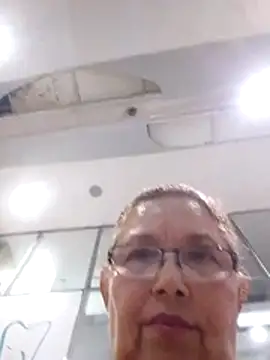 Snapshot of Cessi50 chatting on August 3, 2026, 6:25 pm Cessi50 online show from August 3, 2026, 6:25 pm