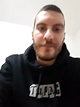 Snapshot of Zoomorris chatting on December 4, 2025, 1:37 am Zoomorris online show from December 4, 2025, 1:37 am