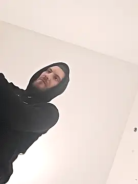 Snapshot of Zoomorris chatting on December 16, 2025, 4:22 pm Zoomorris online show from December 16, 2025, 4:22 pm