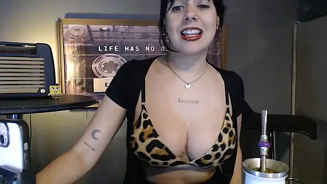 Snapshot of mickystrumia23 chatting on July 25, 2026, 6:47 pm mickystrumia23 online show from July 25, 2026, 6:47 pm