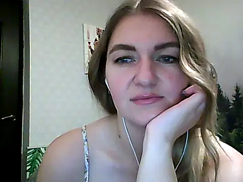 Snapshot of CandyOLimeX chatting on November 17, 2025, 9:52 pm CandyOLimeX online show from November 17, 2025, 9:52 pm