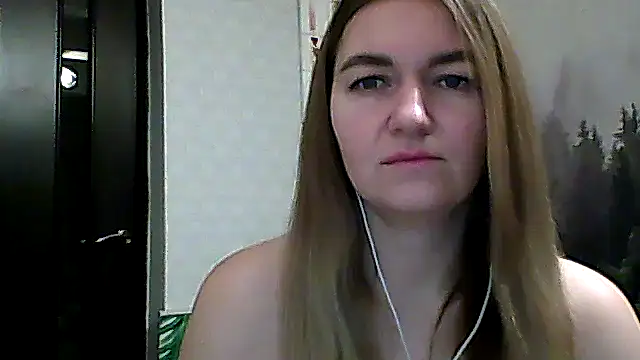 Snapshot of CandyOLimeX chatting on December 17, 2025, 10:59 pm CandyOLimeX online show from December 17, 2025, 10:59 pm