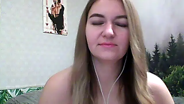 Snapshot of CandyOLimeX chatting on December 3, 2025, 10:09 pm CandyOLimeX online show from December 3, 2025, 10:09 pm