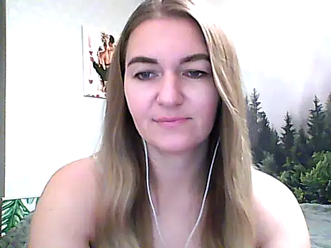 Snapshot of CandyOLimeX chatting on November 3, 2025, 9:29 pm CandyOLimeX online show from November 3, 2025, 9:29 pm