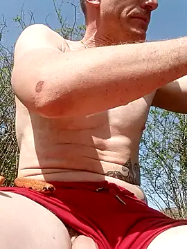 Snapshot of jigglethaypussi chatting on April 8, 2026, 11:55 am jigglethaypussi online show from April 8, 2026, 11:55 am