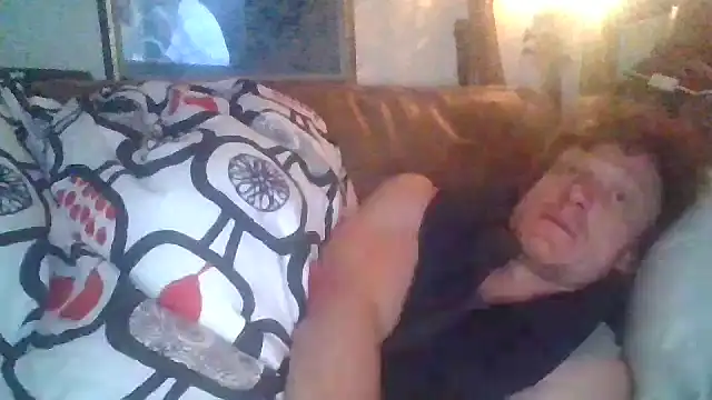 Snapshot of jigglethaypussi chatting on April 7, 2026, 2:35 am jigglethaypussi online show from April 7, 2026, 2:35 am