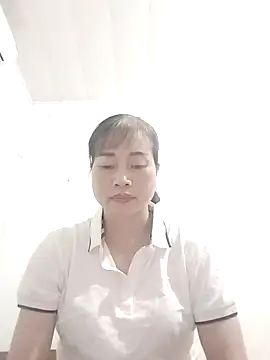 Snapshot of Kiuwi-omao chatting on November 8, 2025, 2:26 am Kiuwi-omao online show from November 8, 2025, 2:26 am