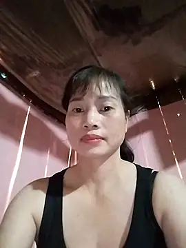 Snapshot of Kiuwi-omao chatting on November 16, 2025, 5:34 am Kiuwi-omao online show from November 16, 2025, 5:34 am