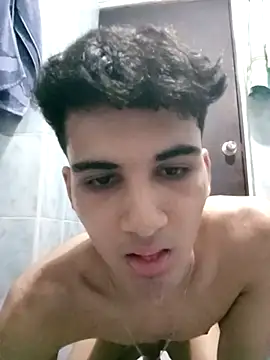 Snapshot of candy1tsu chatting on March 2, 2026, 9:55 pm candy1tsu online show from March 2, 2026, 9:55 pm