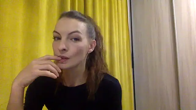 Alexa dreeaam online show from November 4, 2025, 5:06 pm