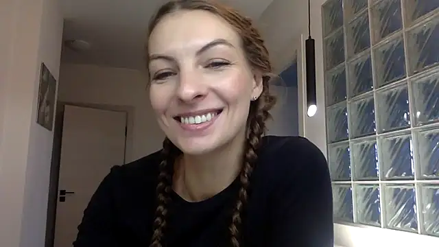 Alexa dreeaam online show from November 8, 2025, 9:57 am