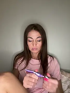 Sindy Energy online show from November 15, 2025, 4:44 pm