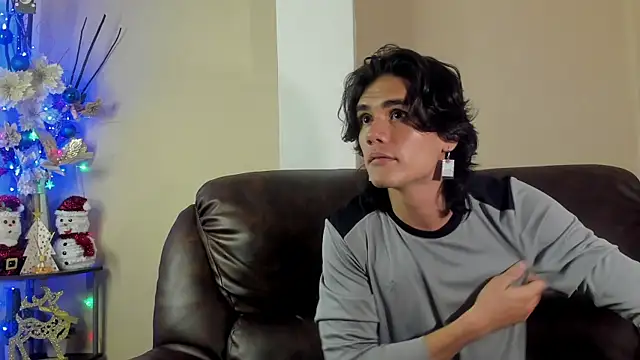 James Morrisonm online show from December 2, 2025, 8:32 pm