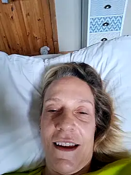 Snapshot of LittleSexyT chatting on November 11, 2025, 10:43 am LittleSexyT online show from November 11, 2025, 10:43 am