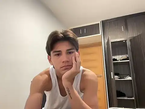 Snapshot of snederhm chatting on November 2, 2025, 9:53 pm snederhm online show from November 2, 2025, 9:53 pm