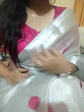 Snapshot of mouni499 chatting on May 8, 2026, 5:06 pm mouni499 online show from May 8, 2026, 5:06 pm