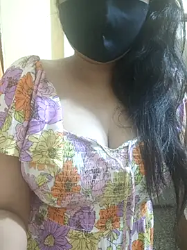 mouni499 online show from April 24, 2026, 9:39 pm